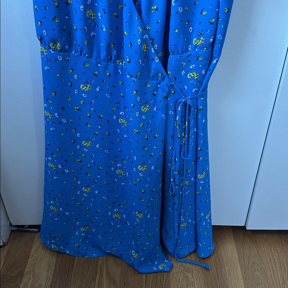 Ann Taylor Wrap Midi Dress Size 0 - Picture 3 of 5